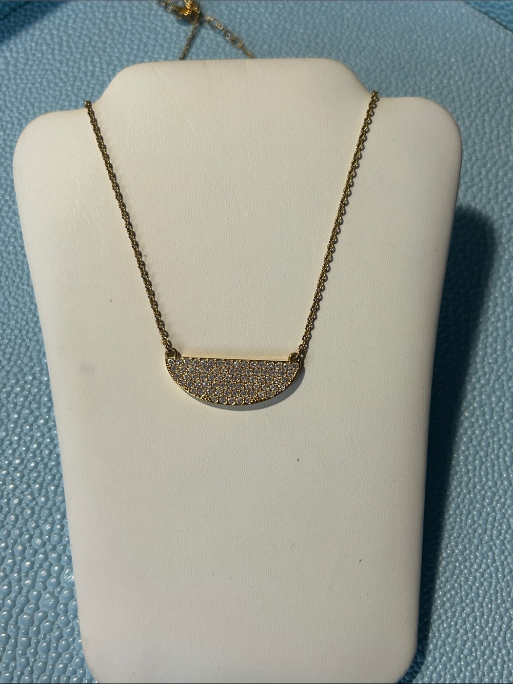 Touchstone Crystal by Swarovski Shine Everydau Necklace Golden